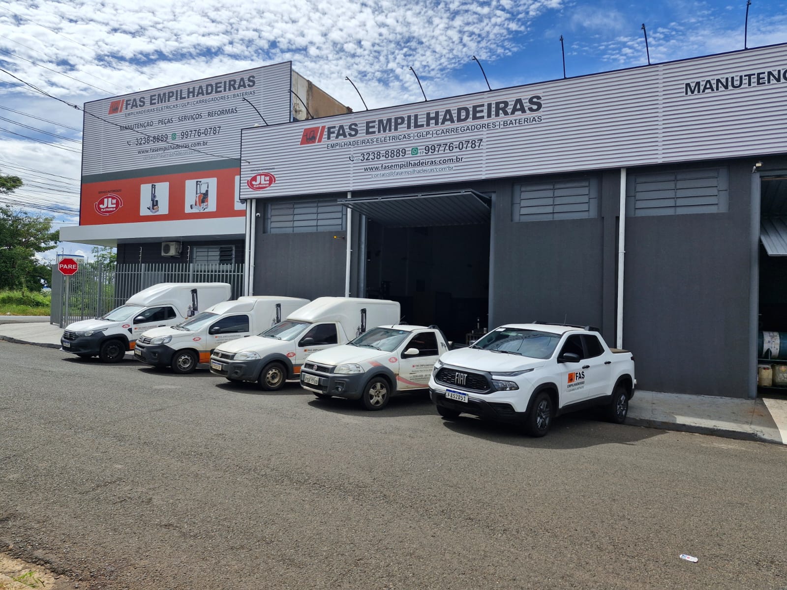 Empilhadeiras da Fas Empilhadeiras prontas para locação e venda